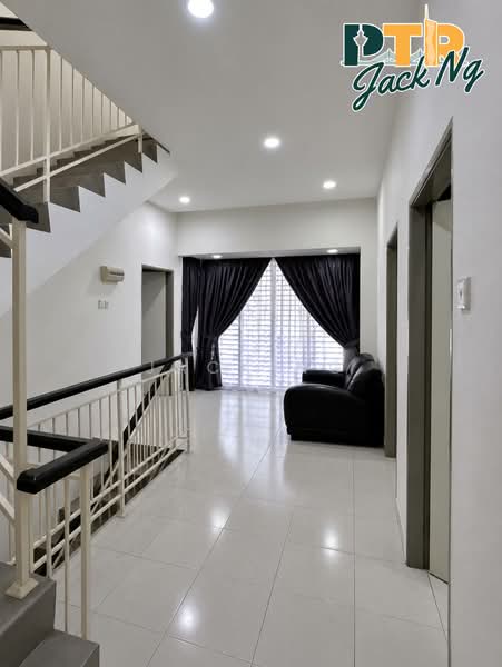 Rumah Teres 2.5 Tingkat untuk Dijual di Taman Tanjung Indah (Butterworth) - Jack Ng - Corridor - PropertyGuru.com.my