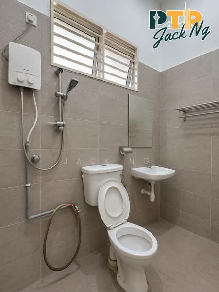 Rumah Teres 2.5 Tingkat untuk Dijual di Taman Tanjung Indah (Butterworth) - Jack Ng - Bathroom - PropertyGuru.com.my