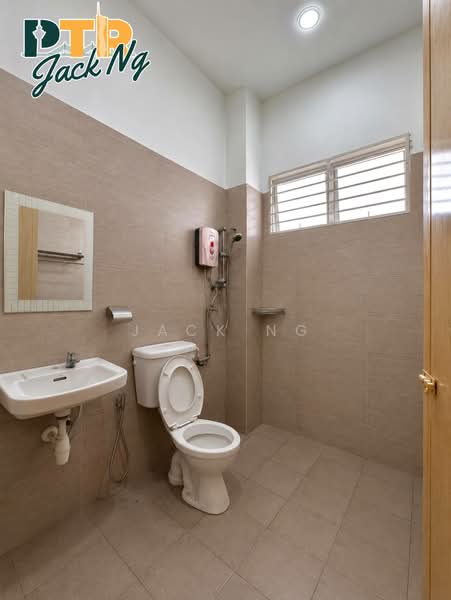 Rumah Teres 2.5 Tingkat untuk Dijual di Taman Tanjung Indah (Butterworth) - Jack Ng - Bathroom - PropertyGuru.com.my
