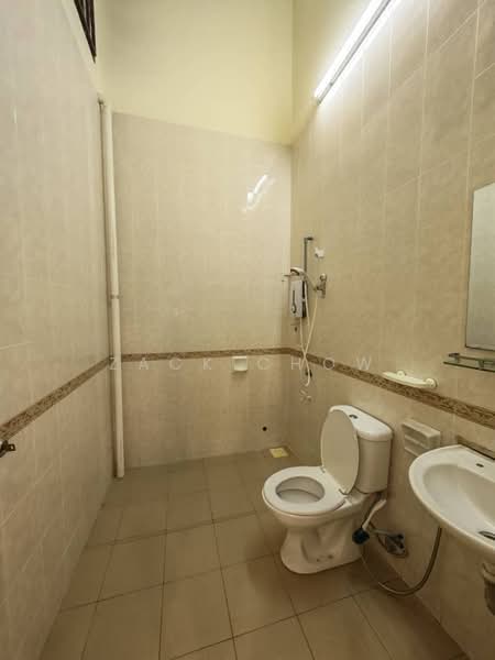 Rumah Teres 1-Tingkat untuk Dijual di Taman Seri Austin (Tebrau) - Zack Chow - Bathroom - PropertyGuru.com.my