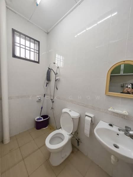 Rumah Teres 1-Tingkat untuk Dijual di Taman Seri Austin (Tebrau) - Zack Chow - Bathroom - PropertyGuru.com.my