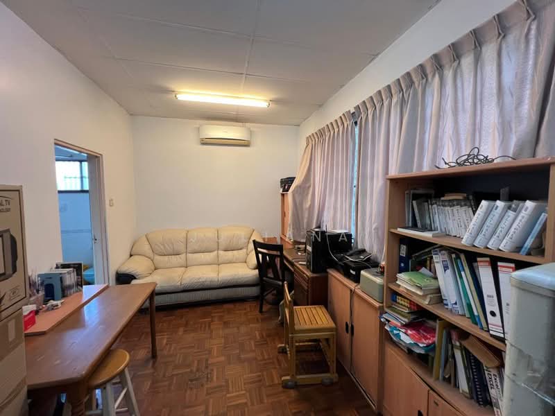 Rumah Banglo untuk Dijual di Seksyen 2 (Shah Alam) - Juliana Mahmud - PropertyGuru.com.my