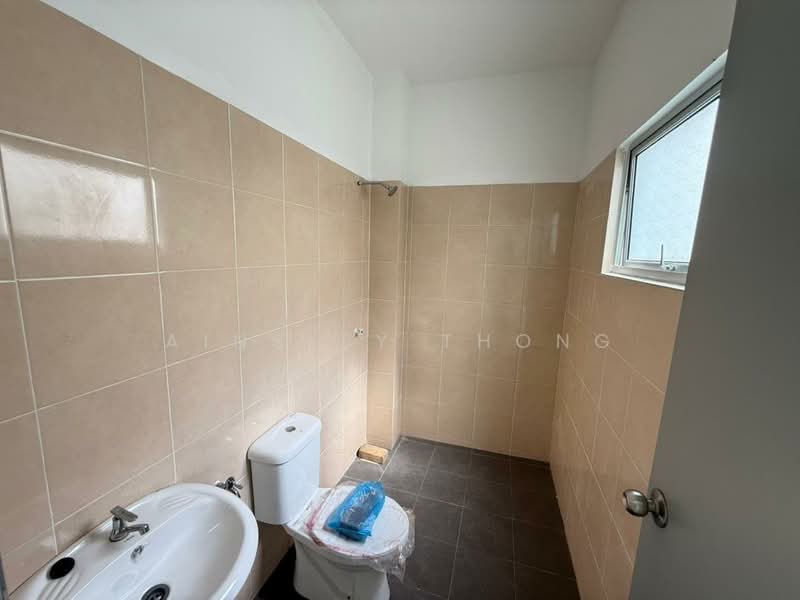 Terraced House for Sale in Taman Meru (Ipoh) - Ainsley Thong - Bathroom - PropertyGuru.com.my