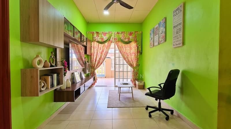 Cluster House for Sale in Johor Bahru (Johor) - Mike Bang - Living Room - PropertyGuru.com.my