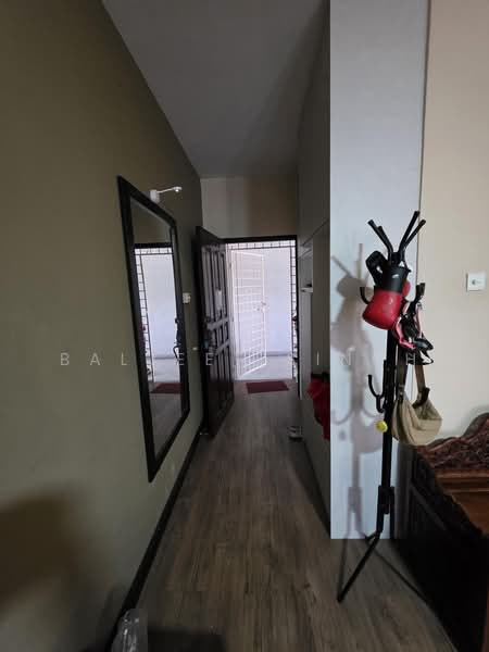Kondominium untuk Dijual di Bangsar Heights - Baljeet Singh - Entrance - PropertyGuru.com.my