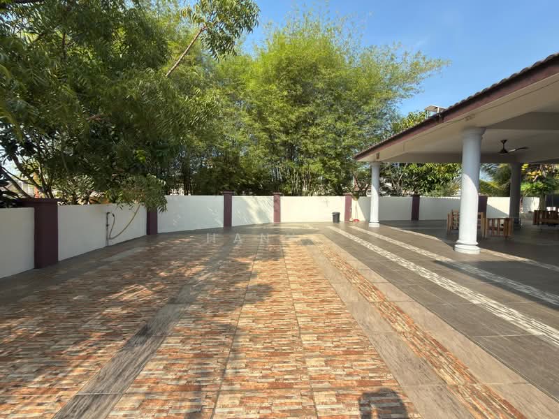 Bungalow for Sale in Bandar Warisan Puteri (Seremban) - Hany . - PropertyGuru.com.my