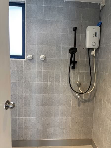 Condominium for Rent at Impiana On The Waterfront Condominium - Chen Kah Seng - Bathroom - PropertyGuru.com.my