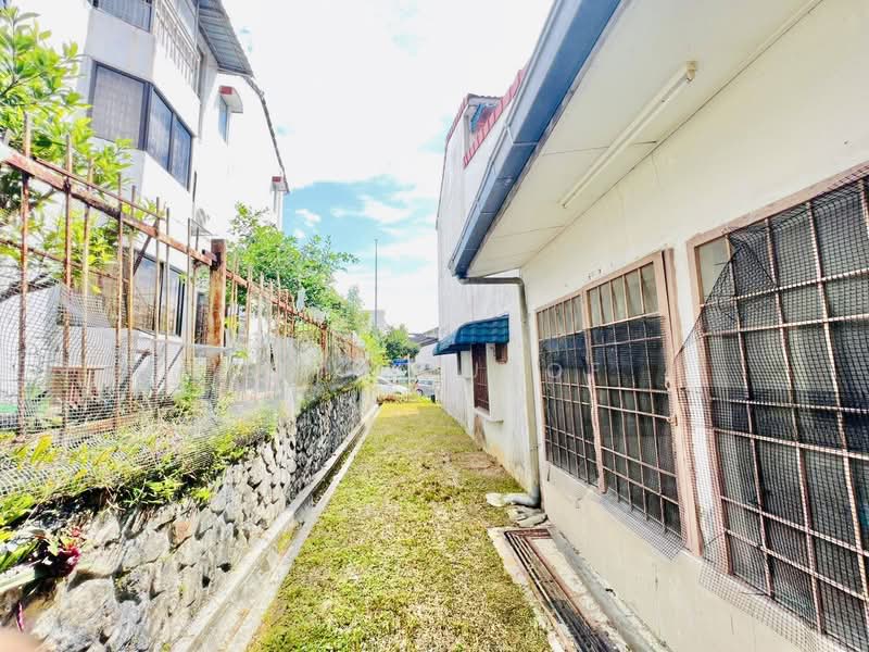 Rumah Teres untuk Dijual di Taman Bukit Permata (Selayang) - Erin Yusof - Exterior - PropertyGuru.com.my