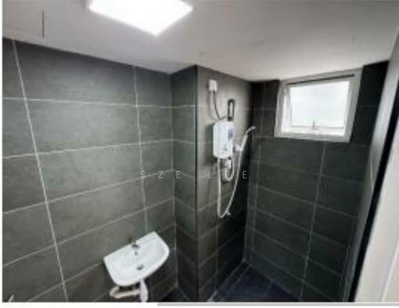 Service Residence for Sale at Midas @ Seri Alam - Sze Lee - Bathroom - PropertyGuru.com.my