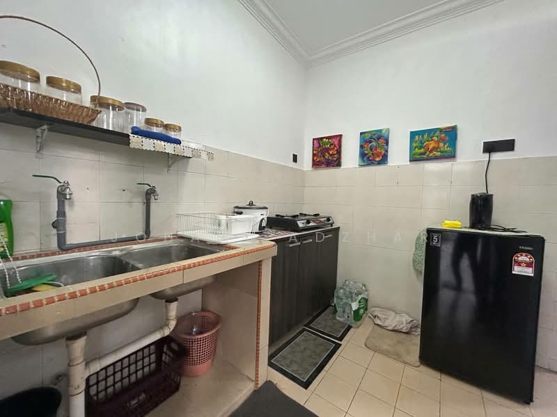 Rumah Teres 2 Tingkat untuk Dijual di Bukit Sentosa (Rawang) - Johary Adzhar - Kitchen - PropertyGuru.com.my