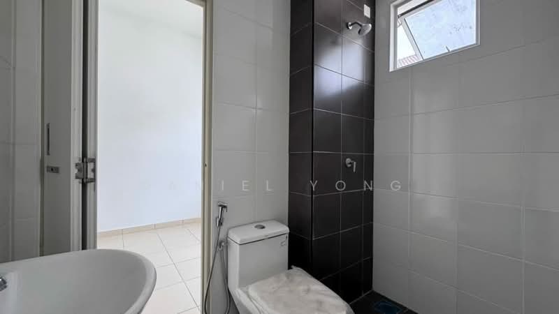 2-storey Terraced House for Sale in Taman Nusa Damai (Pasir Gudang) - Daniel Yong - Bathroom - PropertyGuru.com.my