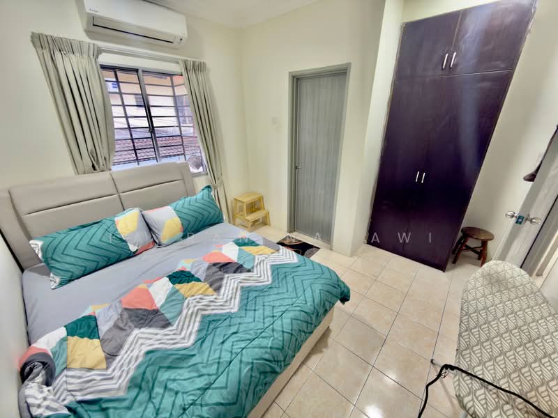 2-storey Terraced House for Sale in Taman Universiti (Bangi) - Fauran Nawawi - PropertyGuru.com.my