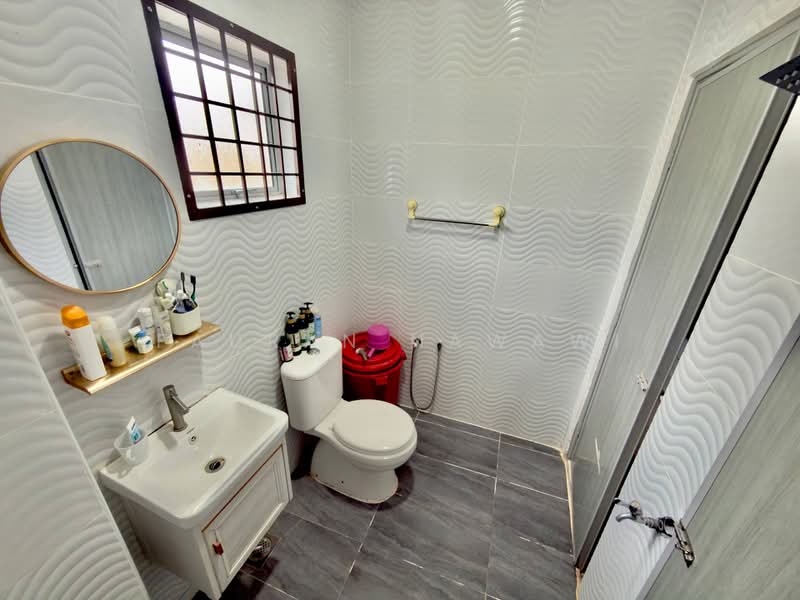2-storey Terraced House for Sale in Taman Universiti (Bangi) - Fauran Nawawi - PropertyGuru.com.my