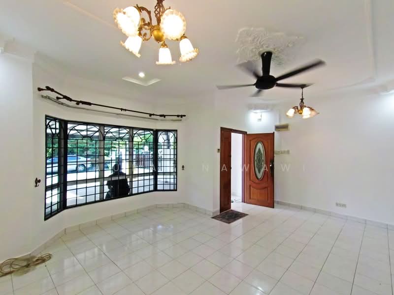 2-storey Terraced House for Sale in Taman Bukit Mewah (Kajang) - Fauran Nawawi - Living Room - PropertyGuru.com.my