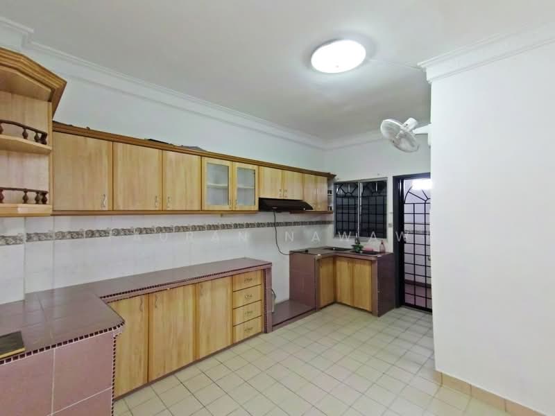 2-storey Terraced House for Sale in Taman Bukit Mewah (Kajang) - Fauran Nawawi - Kitchen - PropertyGuru.com.my