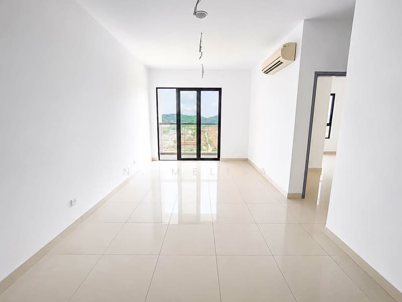 Servis Apartment untuk Dijual di Ten Kinrara - N. Melisa - Living Room - PropertyGuru.com.my