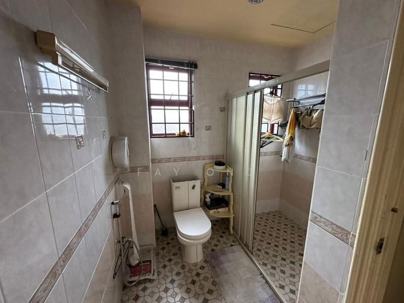 Semi-Detached House for Sale in Sunway Damansara (Kota Damansara) - Fay Ong - Bathroom - PropertyGuru.com.my