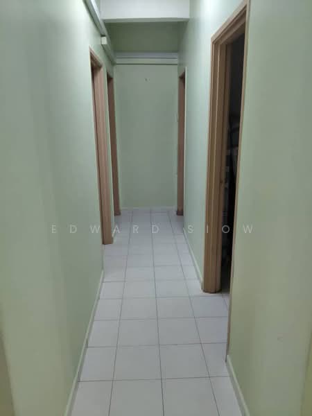 Servis Apartment untuk Dijual di Nusa Perdana Apartment - Edward Siow - Corridor - PropertyGuru.com.my