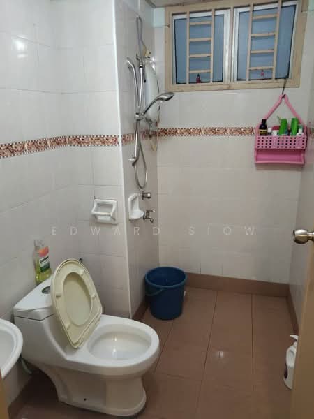 Servis Apartment untuk Dijual di Nusa Perdana Apartment - Edward Siow - Bathroom - PropertyGuru.com.my