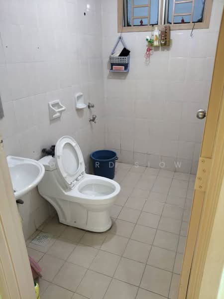 Servis Apartment untuk Dijual di Nusa Perdana Apartment - Edward Siow - Bathroom - PropertyGuru.com.my