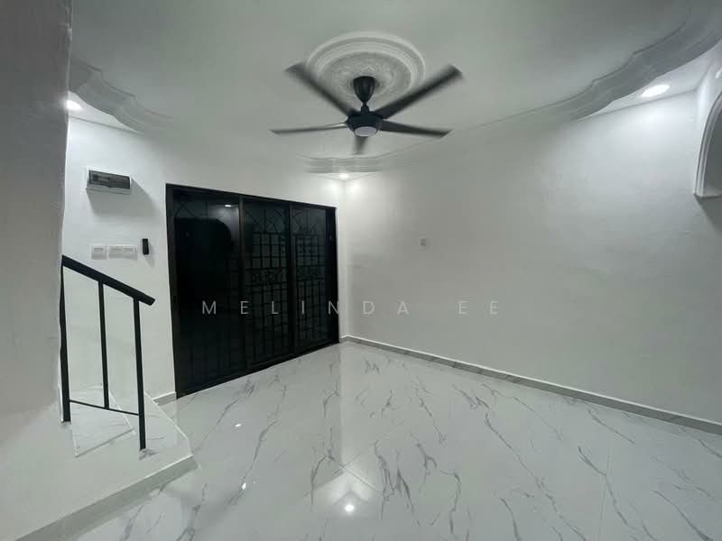 2-storey Terraced House for Sale in Taman Kota Masai (Pasir Gudang) - Melinda Ee - Living Room - PropertyGuru.com.my