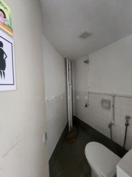 Shop / Office for Rent in Ampang (Kuala Lumpur) - Shareena . - Bathroom - PropertyGuru.com.my