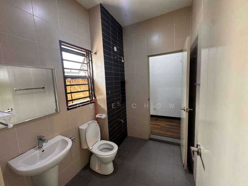 Terraced House for Rent in Bandar Bukit Raja (Klang) - Jovee Chow - Bathroom - PropertyGuru.com.my
