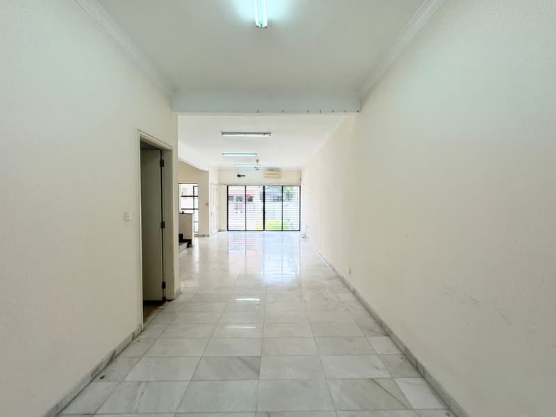 3-storey Terraced House for Sale in Taman Esplanad (Bukit Jalil) - CK Yee - PropertyGuru.com.my