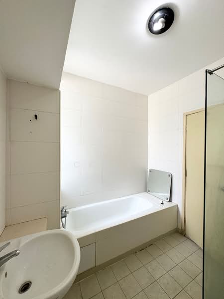 3-storey Terraced House for Sale in Taman Esplanad (Bukit Jalil) - CK Yee - PropertyGuru.com.my