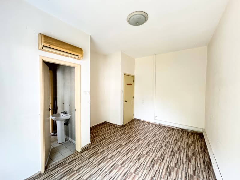 3-storey Terraced House for Sale in Taman Esplanad (Bukit Jalil) - CK Yee - PropertyGuru.com.my