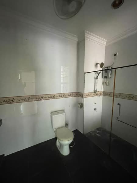 Rumah Teres 2 Tingkat untuk Dijual di Taman Impian Emas (Skudai) - Sausa Lee - Bathroom - PropertyGuru.com.my