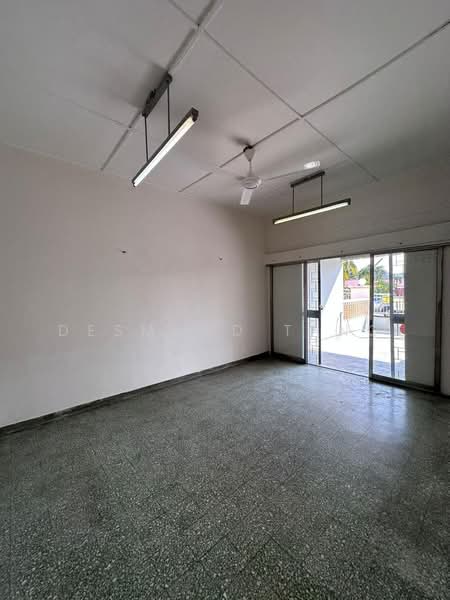 Rumah Teres 1 Tingkat untuk Dijual di Taman Ehsan (Kepong) - Desmond Tang - Living Room - PropertyGuru.com.my