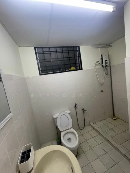 Kondominium untuk Dijual di Platinum Hill PV 5 - Brandon . - Bathroom - PropertyGuru.com.my