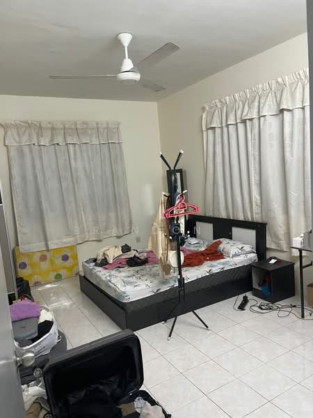Kondominium untuk Dijual di Platinum Hill PV 5 - Brandon . - Bedroom - PropertyGuru.com.my