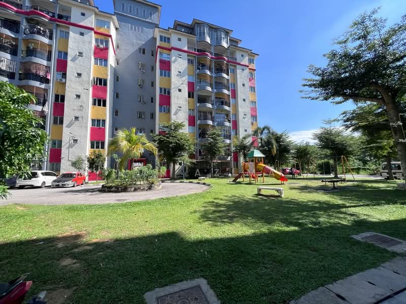 Pangsapuri untuk Dijual di Danau Sutera - Wan Azima - Exterior - PropertyGuru.com.my