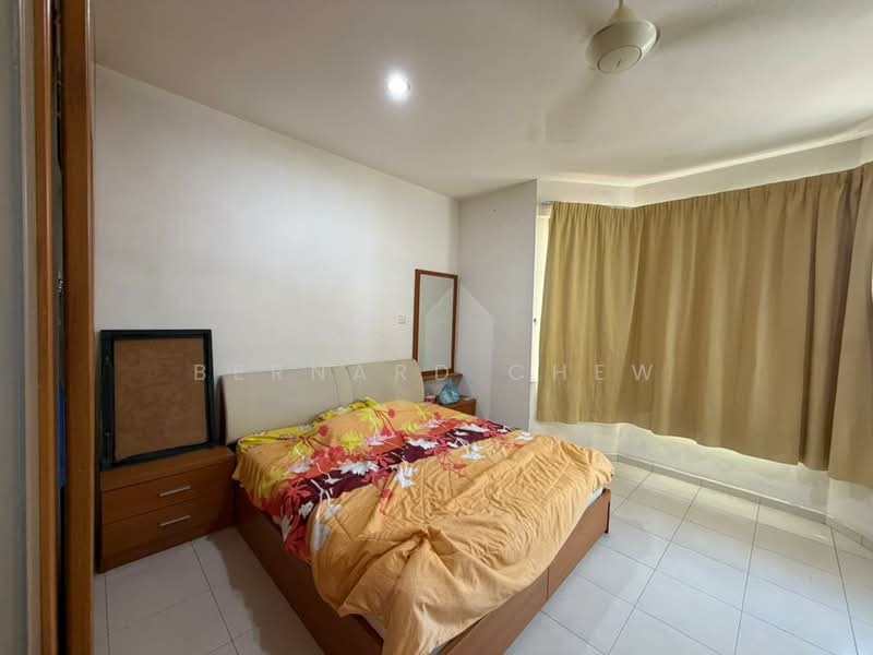 Rumah Teres 2 Tingkat untuk Dijual di Taman Iping (Batu Maung) - Bernard Chew - Bedroom - PropertyGuru.com.my