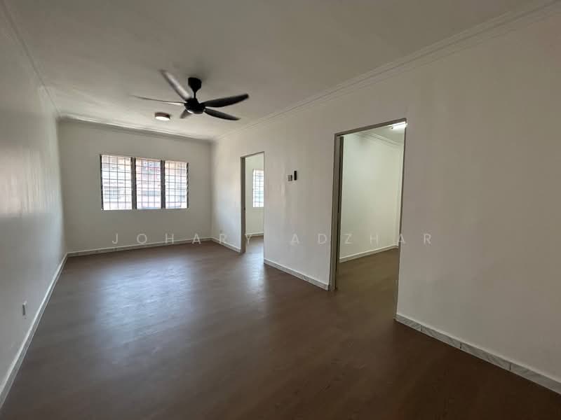 Apartment for Sale at Apartment Idaman - Johary Adzhar - Living Room - PropertyGuru.com.my