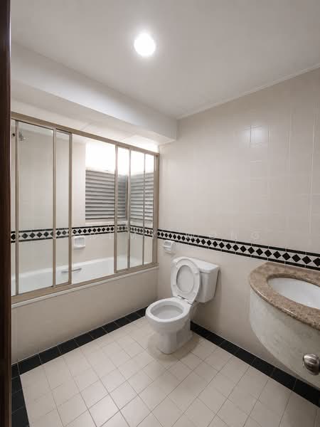 Kondominium untuk Dijual di Riana Green Condominium - Jeremy Wong - Bathroom - PropertyGuru.com.my