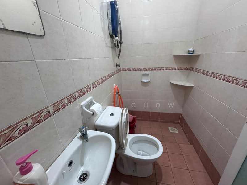 2-storey Terraced House for Sale in Taman Tasik Prima (Puchong) - Jovee Chow - Bathroom - PropertyGuru.com.my