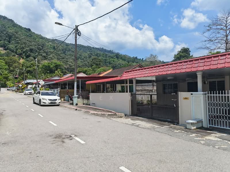 Rumah Berkembar untuk Dijual di Paya Terubong (Ayer Itam) - Alex Ho - Exterior - PropertyGuru.com.my