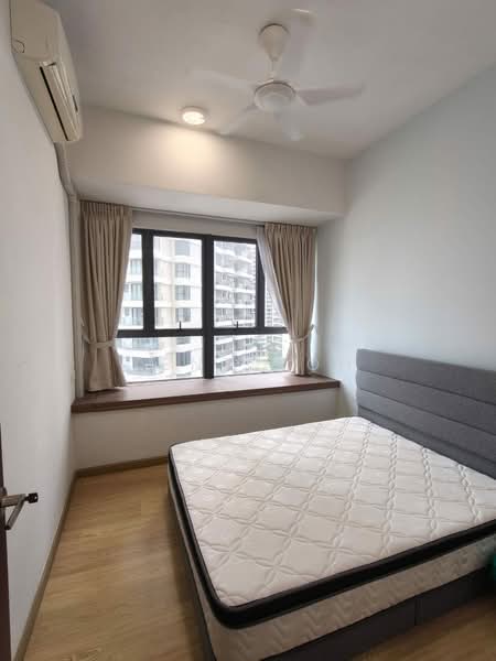 Condominium for Rent at Bay Laurel @ Country Garden Danga Bay - Kent Koh - Bedroom - PropertyGuru.com.my