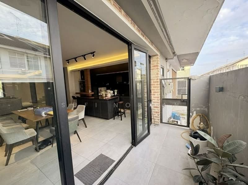 2-storey Terraced House for Sale in Setia Tropika (Johor Bahru) - Sufi Norman - Kitchen - PropertyGuru.com.my
