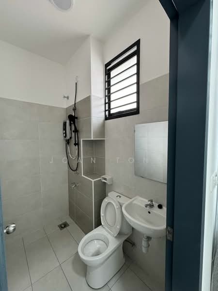 Terraced House for Rent in Bandar Dato Onn (Tebrau) - Joan Tong - Bathroom - PropertyGuru.com.my