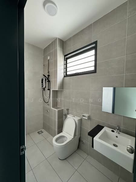 Terraced House for Rent in Bandar Dato Onn (Tebrau) - Joan Tong - Bathroom - PropertyGuru.com.my
