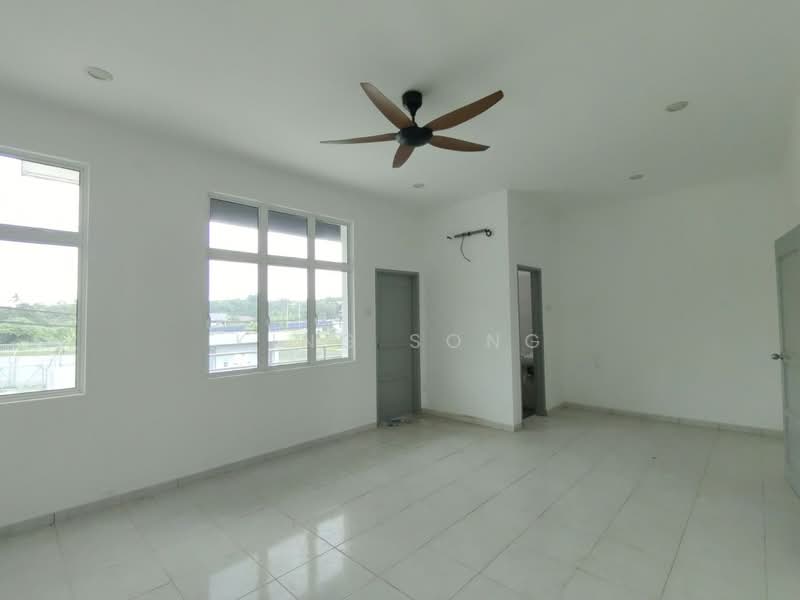 Rumah Teres 2 Tingkat untuk Dijual di Taman Cheng Setia (Cheng) - King Song - PropertyGuru.com.my