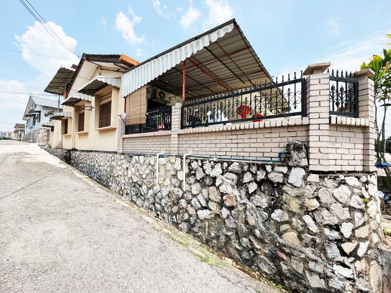 Rumah Teres 1 Tingkat untuk Dijual di Salak South (Kuala Lumpur) - Weng Tan - Exterior - PropertyGuru.com.my