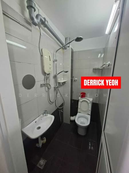 Rumah Flat untuk Disewa di Taman Koperasi Jelutong - Derrick Yeoh - Bathroom - PropertyGuru.com.my