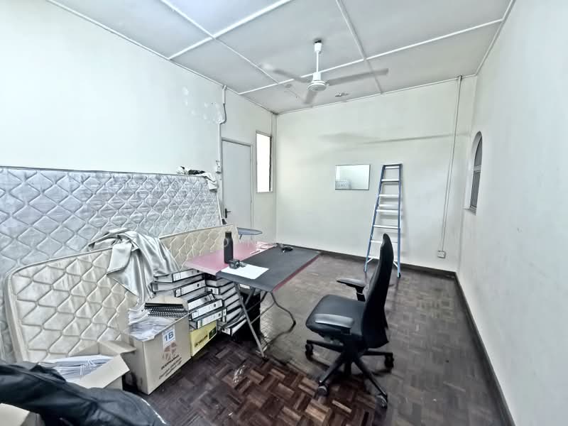 Terraced House for Sale in Taman Kajang Baru (Kajang) - Yvonne Ho - Study - PropertyGuru.com.my