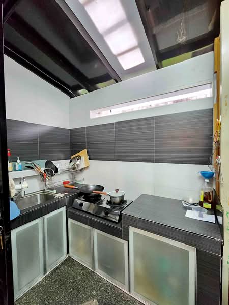 3-storey Terraced House for Sale in Taman Tasik Damai (Sungai Besi) - Suki Tan - Kitchen - PropertyGuru.com.my