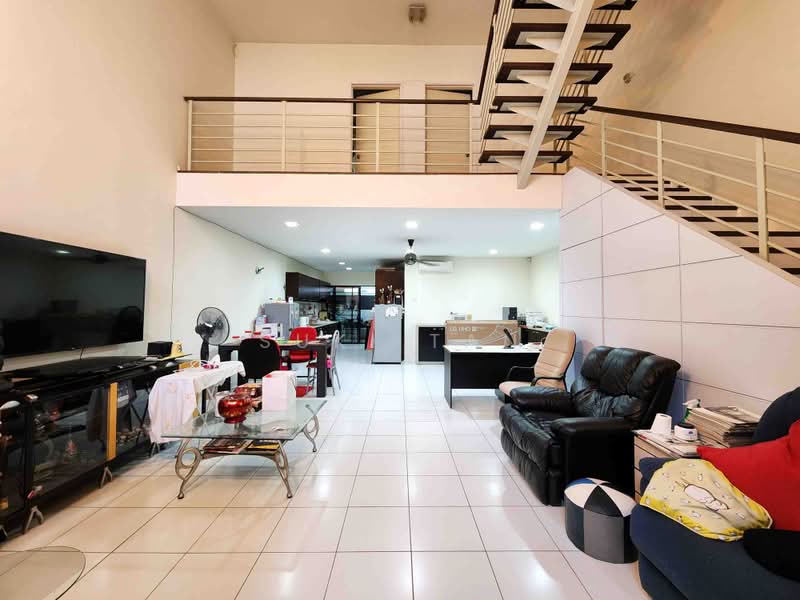 3-storey Terraced House for Sale in Taman Tasik Damai (Sungai Besi) - Suki Tan - Living Room - PropertyGuru.com.my